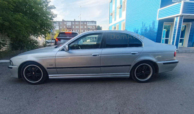 BMW 5 серия 2001 года
