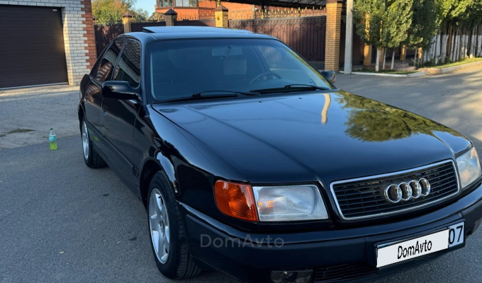 Audi 100 1992 года