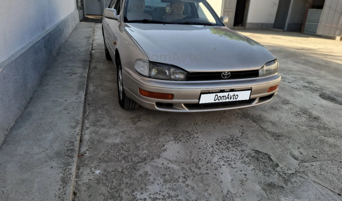 Toyota Camry 1992 года