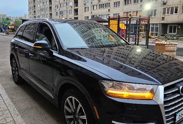 Audi Q7 2017 года