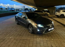 Lexus ES 2015 года
