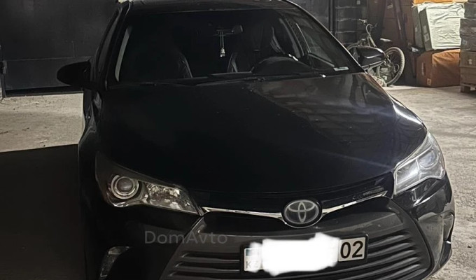 Toyota Camry 2016 года