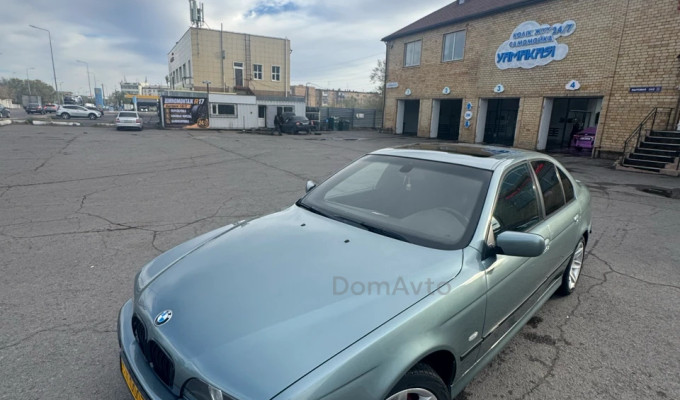 BMW 5 серия 2001 года