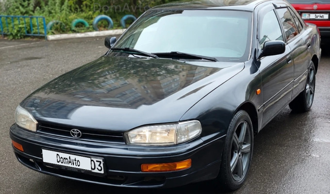 Toyota Camry 1992 года