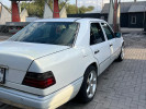 Mercedes-Benz E-Класс 1993 года