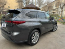 Toyota Highlander 2023 года