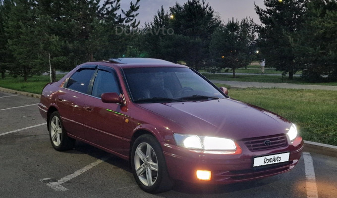 Toyota Camry 1999 года