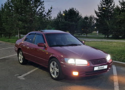 Toyota Camry 1999 года