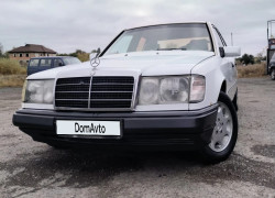 Mercedes-Benz E-Класс 1990 года