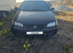 Toyota Camry 2000 года