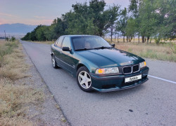BMW 3 серия 1992 года