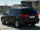 Toyota Sienna 2010 года