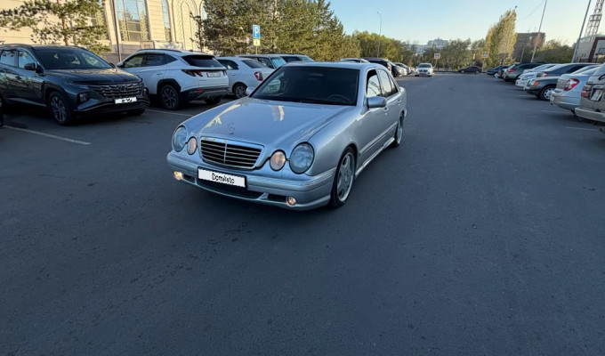 Mercedes-Benz E-Класс 2001 года
