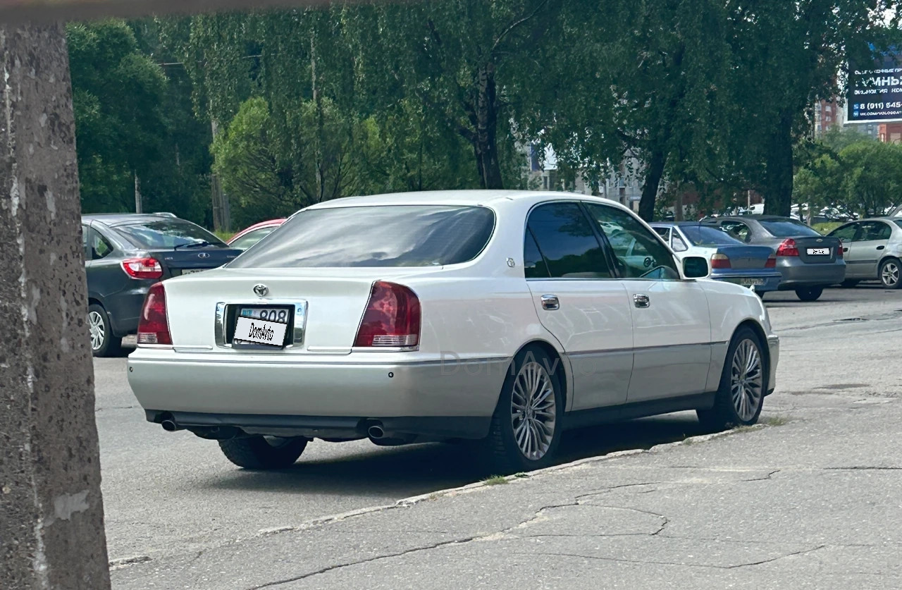 Toyota Crown Majesta, 2003