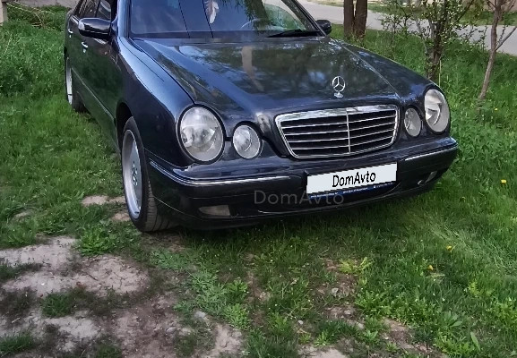 Mercedes-Benz E-Класс 2001 года