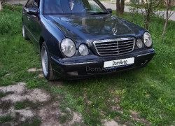 Mercedes-Benz E-Класс 2001 года