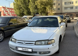 Mazda 626 1993 года