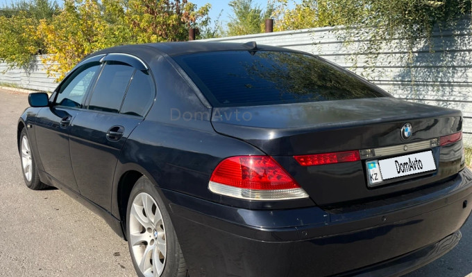 BMW 7 серия 2002 года
