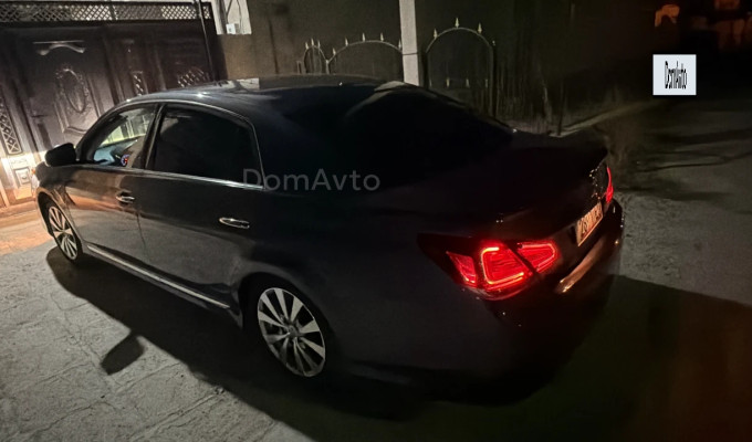 Toyota Avalon 2011 года