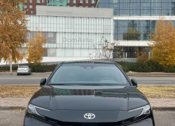 Toyota Camry 2024 года
