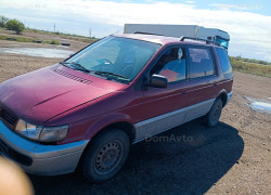 Mitsubishi Chariot 1995 года
