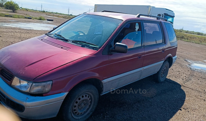 Mitsubishi Chariot 1995 года