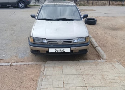 Nissan Primera 1993 года