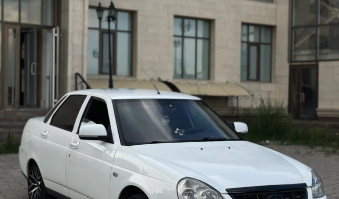 ВАЗ (Lada) Priora 2014 года