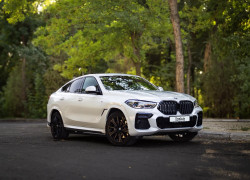 BMW X6 2021 года