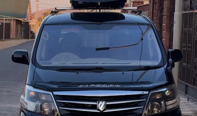 Toyota Alphard 2006 года