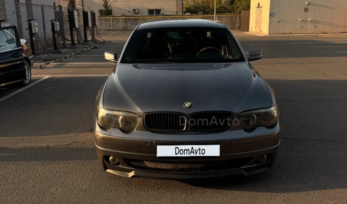BMW 7 серия 2002 года