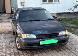 Toyota Corona 1995 года