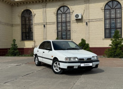 Nissan Primera 1993 года