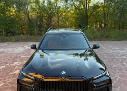 BMW X7 2025 года
