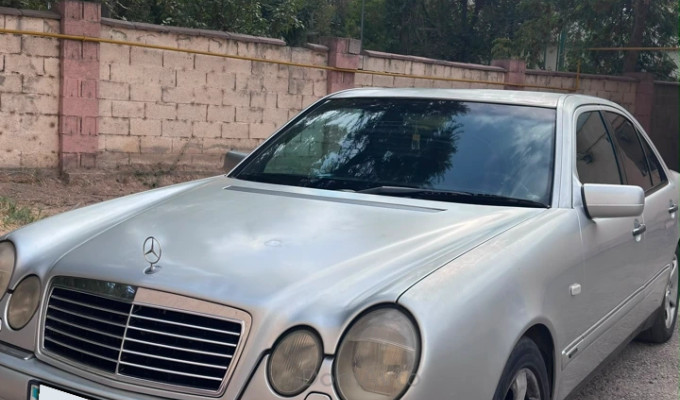 Mercedes-Benz E-Класс 1996 года