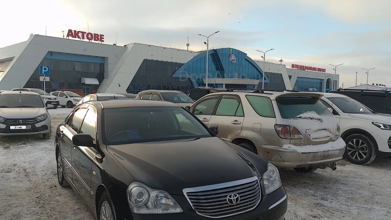 Toyota Crown Majesta, 2005