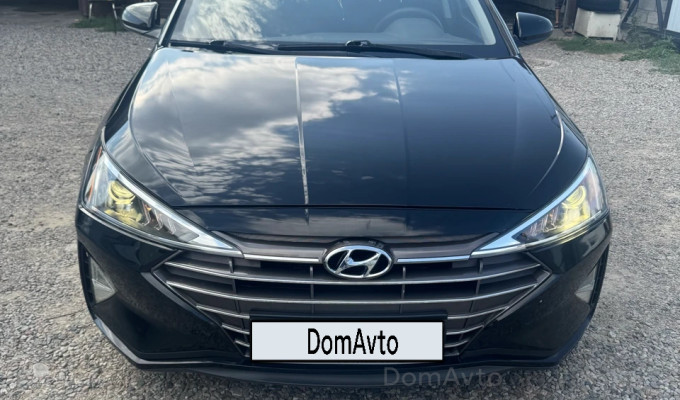 Hyundai Elantra 2019 года