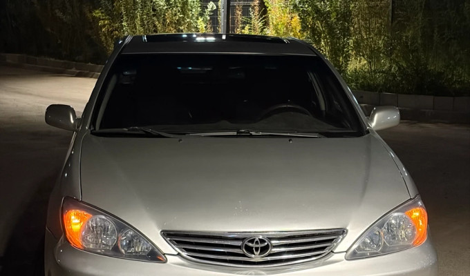 Toyota Camry 2003 года