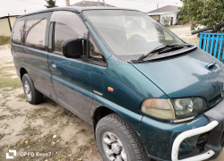Mitsubishi Delica 1994 года