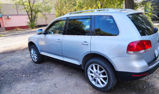 Volkswagen Touareg 2003 года