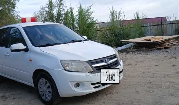ВАЗ (Lada) Granta 2013 года