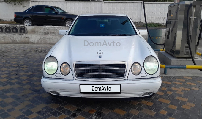 Mercedes-Benz E-Класс 1999 года