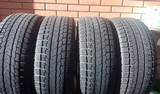Продам зимние шины YOKOHAMA 265/65/17
