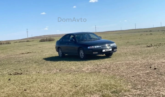 Mazda 626 1993 года