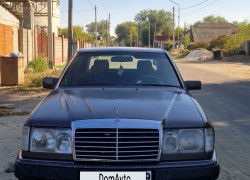 Mercedes-Benz E-Класс 1993 года