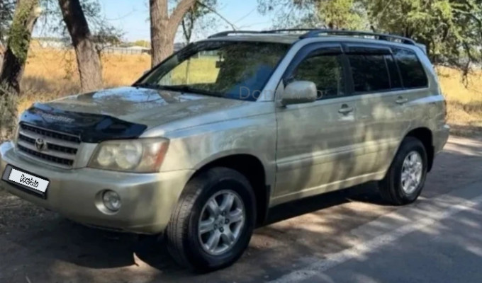 Toyota Highlander 2003 года
