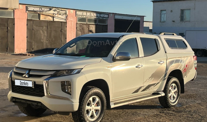 Mitsubishi L200 2021 года