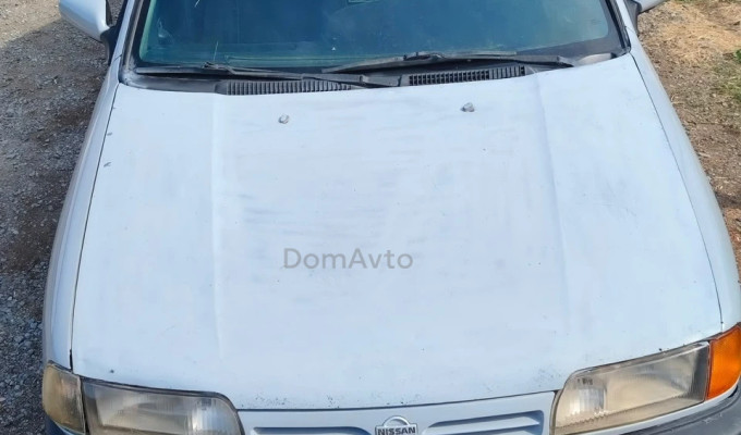 Nissan Primera 1993 года