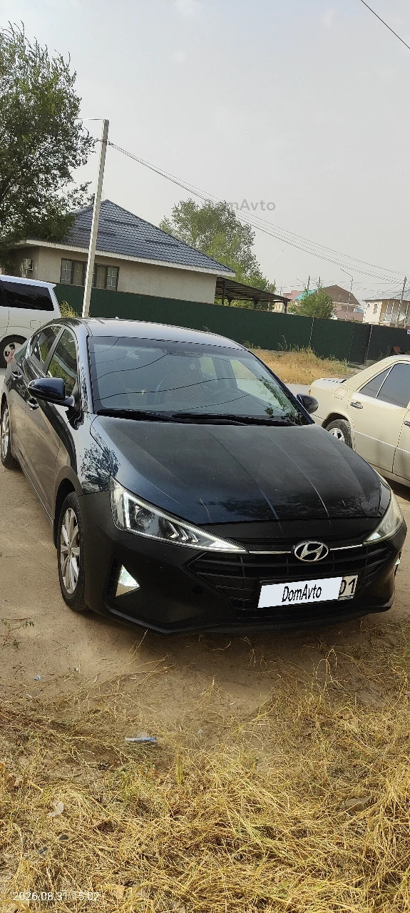 Hyundai Elantra, 2019