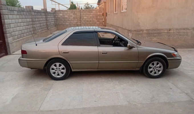 Toyota Camry 1998 года